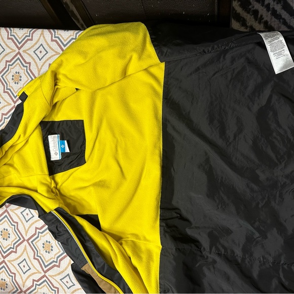 Boys Youth Columbia Rain Jacket - Picture 2 of 4